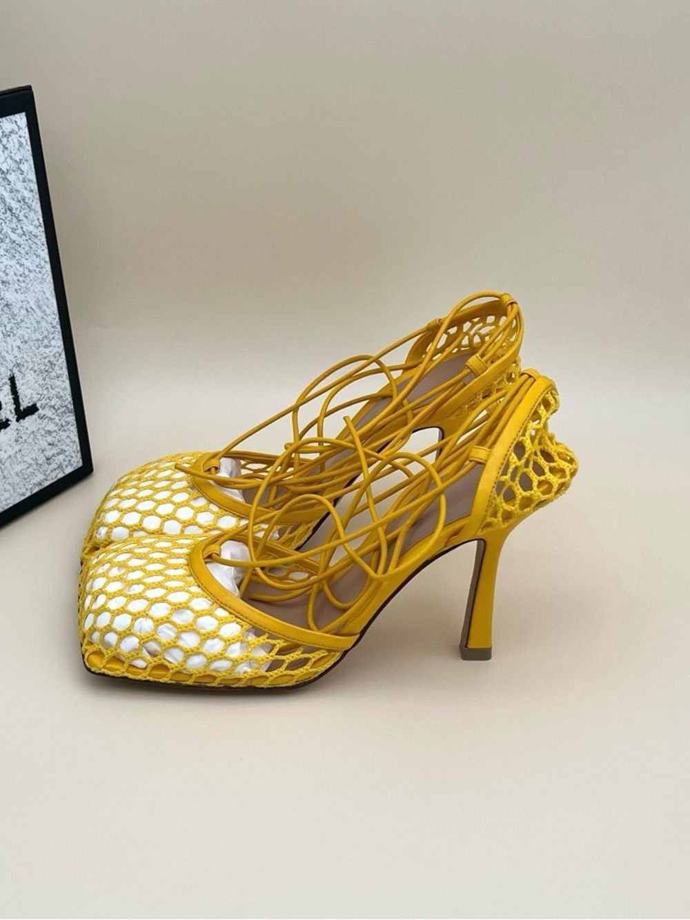🚩steal Bottega Veneta Yellow Lace-Up Mesh Heels